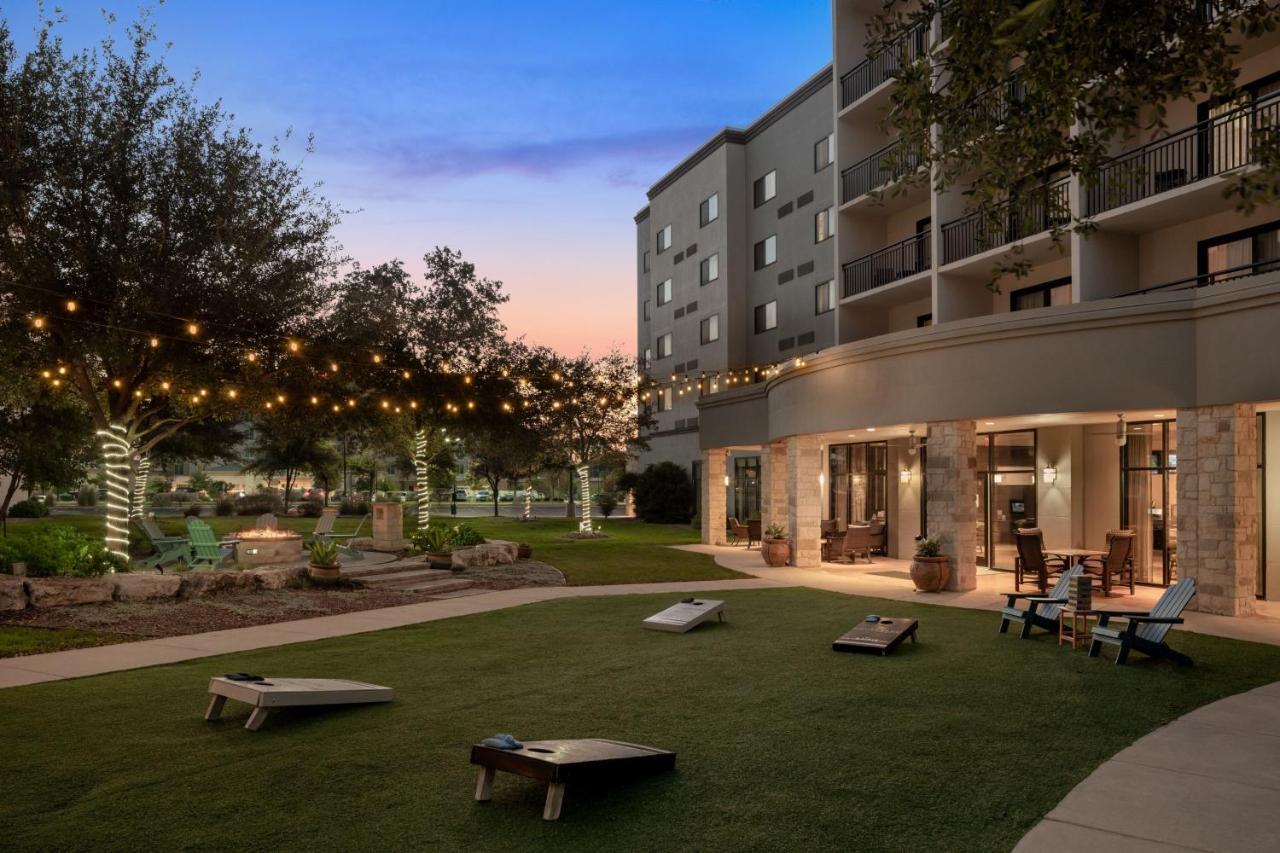 מלון Courtyard By Marriott San Antonio Six Flags At The Rim מראה חיצוני תמונה