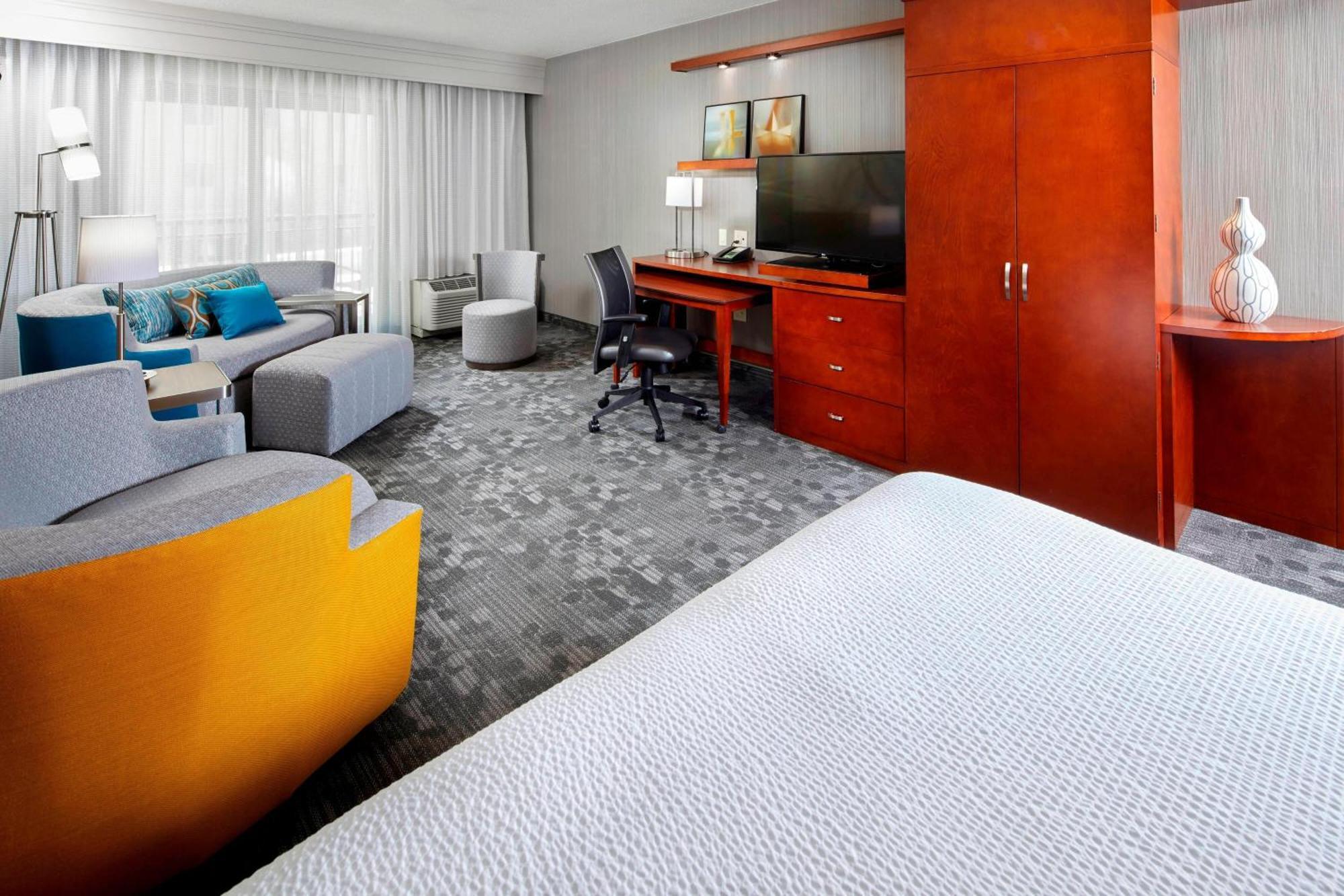 מלון Courtyard By Marriott San Antonio Six Flags At The Rim מראה חיצוני תמונה
